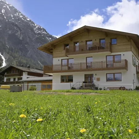 Lechtal-pur-aparts Apartamento